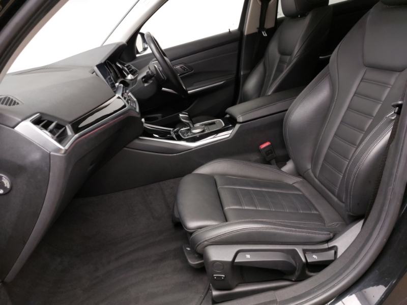 BMW 3 Series 320D Xdrive Sport Step YE19NSU Black #5