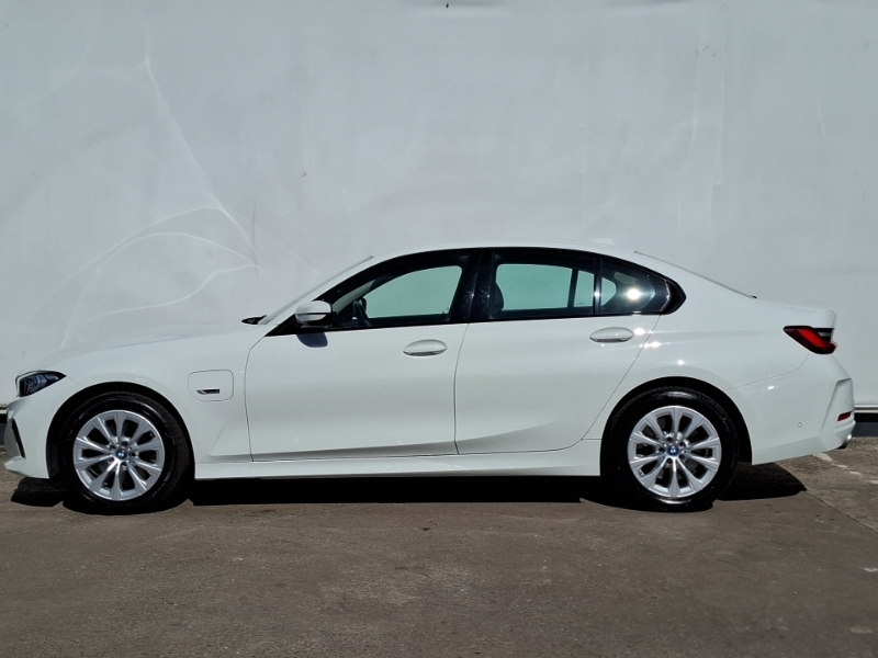 BMW 3 Series 330E Sport Step NA23CUV White #4