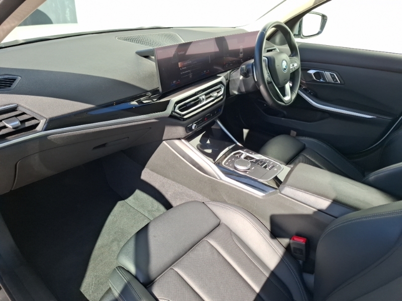 BMW 3 Series 330E Sport Step NA23CUV White #5