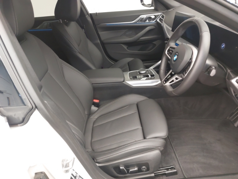 BMW 4 Series 420I M Sport Step SB75NSE White #6