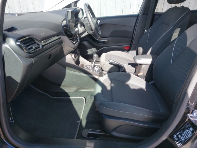 Ford Fiesta 1.0 Ecoboost 125 Titanium SE18WKT Black #5