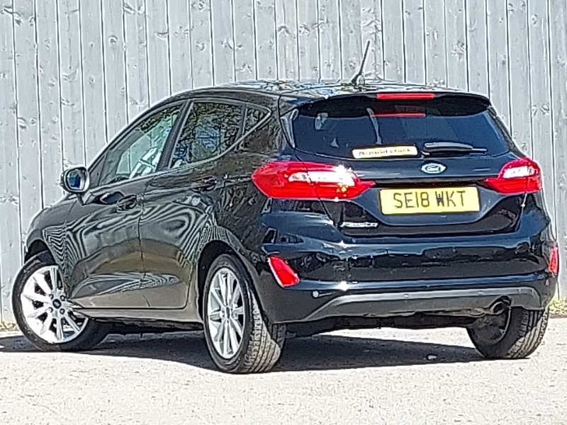 Ford Fiesta 1.0 Ecoboost 125 Titanium SE18WKT Black #2
