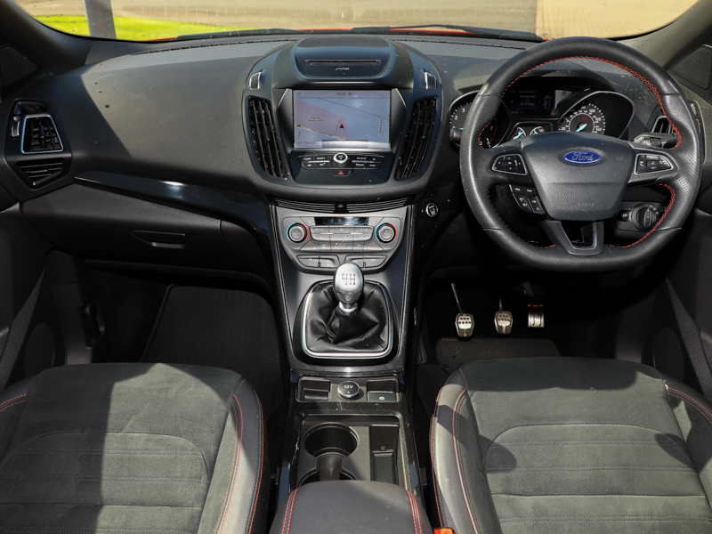Ford Kuga 1.5 Ecoboost St-line 2Wd DV69FDM Red #3