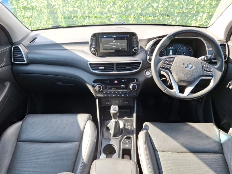 Hyundai Tucson 1.6 Gdi Premium 2Wd EA19NCC Black #4