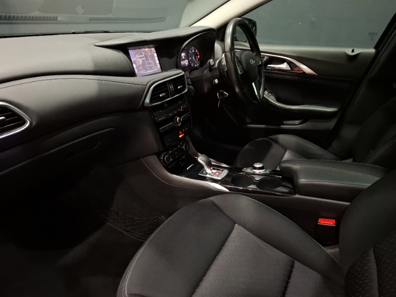 Infiniti QX30 2.2D Luxe Dct Black #5