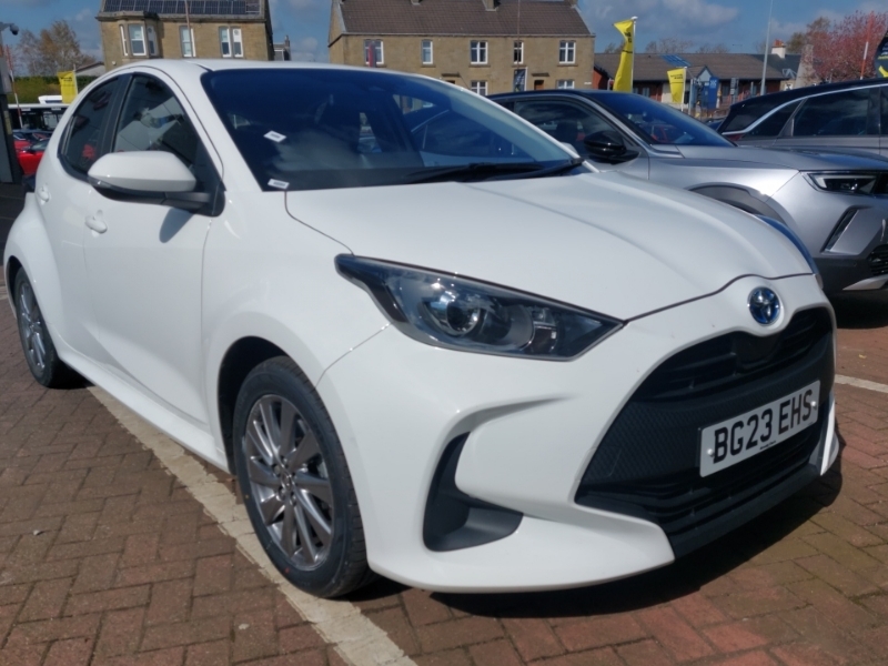 Toyota Yaris 1.5 Hybrid Icon Cvt White