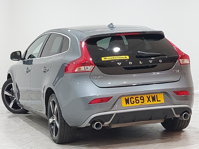 Volvo V40 T3 152 R Design Edition Geartronic Grey #2