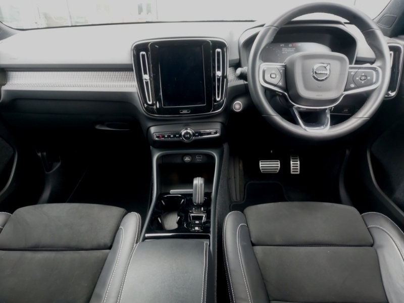 Volvo XC40 1.5 T3 163 R Design Geartronic YS71KLV Black #3