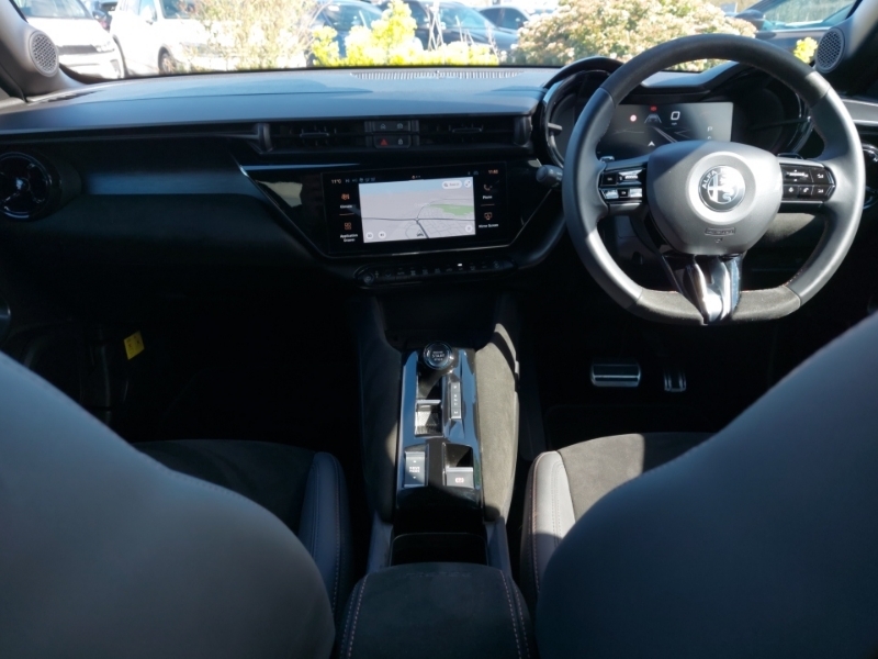 Alfa Romeo Junior 1.2 Turbo Ibrida Intensa SP75CXH Black #3