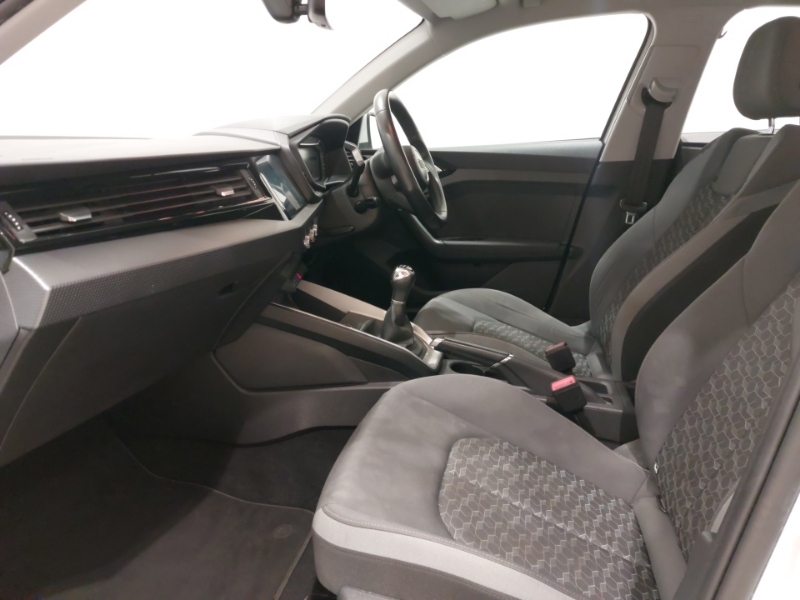 Audi A1 30 Tfsi Sport LY19YHX White #5