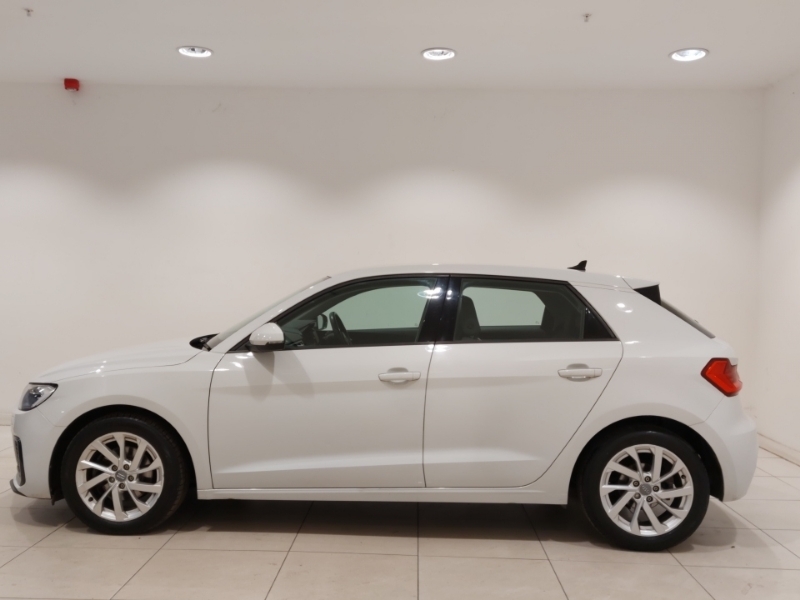 Audi A1 30 Tfsi Sport LY19YHX White #4