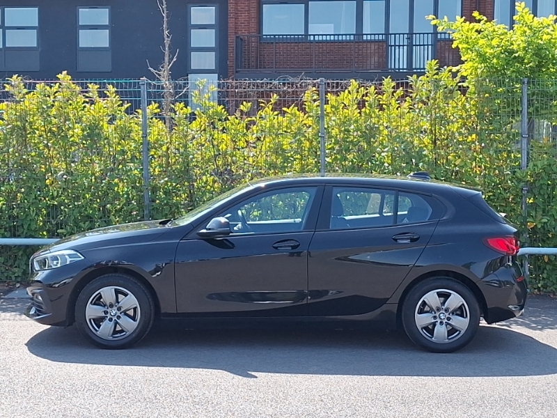 BMW 1 Series 118D Se Live Cockpit Professional Black #4