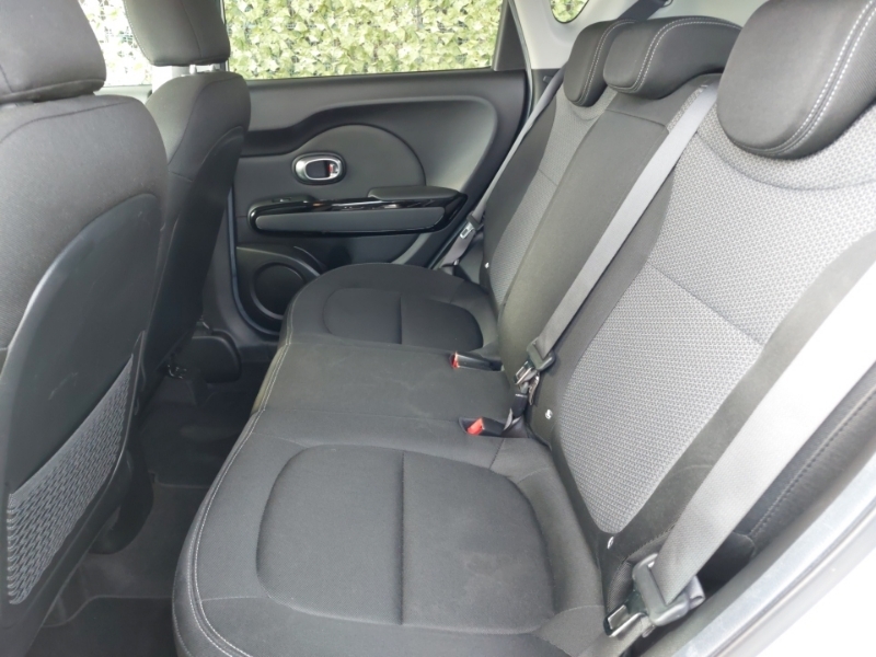 Kia Soul 1.6 Crdi 2 White #6