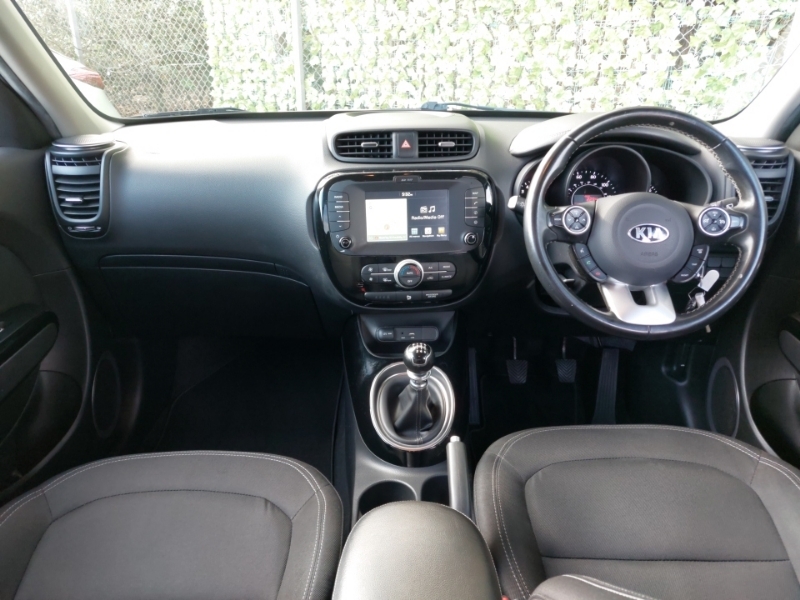 Kia Soul 1.6 Crdi 2 White #3