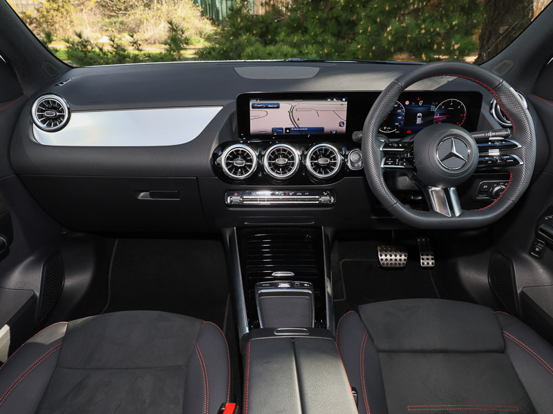 Mercedes-Benz GLA Class Gla 200D Amg Line Executive SP75KHM White #3