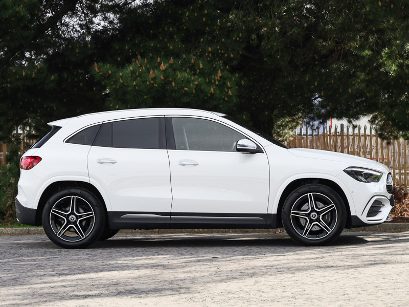 Mercedes-Benz GLA Class Gla 200D Amg Line Executive SP75KHM White #4