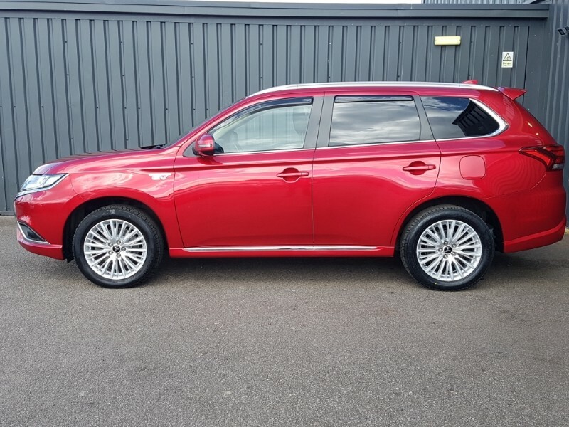 Mitsubishi Outlander 2.4 Phev Design AU20NKD Red #4