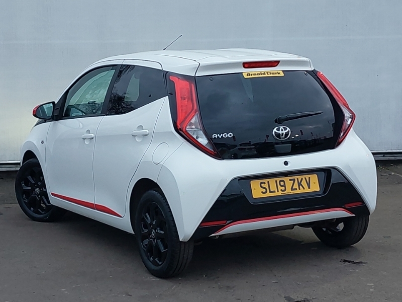 Toyota Aygo 1.0 Vvt-i X-trend SL19ZKV White #2