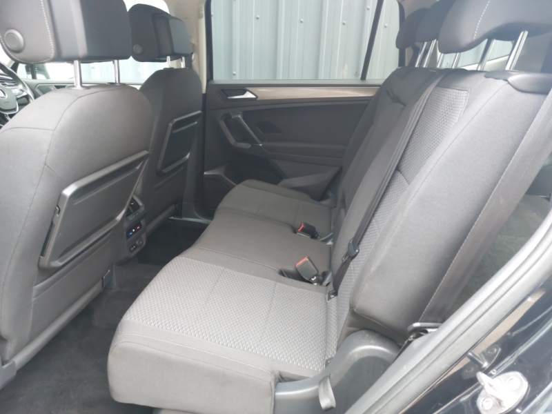 Volkswagen Tiguan Allspace 2.0 Tdi Match Black #6