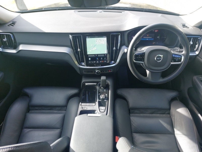 Volvo V60 2.0 T6 350 Recharge Phev Plus Dark Awd YN23RLX Black #3