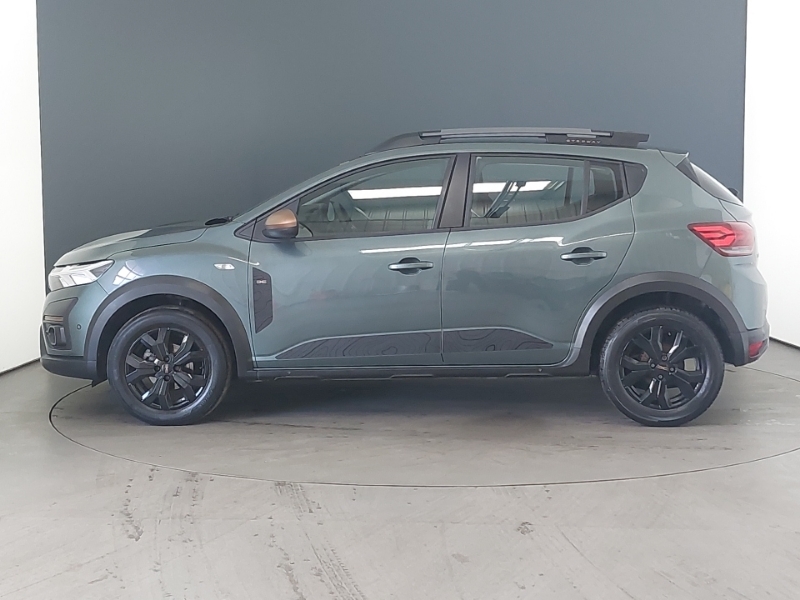 Dacia Sandero Stepway 1.0 Tce Extreme Cvt SH73GHN Green #4
