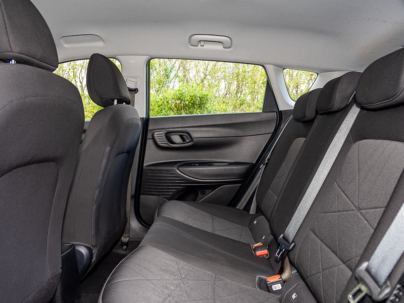 Hyundai Bayon 1.0 Tgdi 48V Mhev Se Connect Dct DY73NPV Black #6