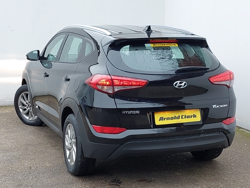 Hyundai Tucson 1.7 Crdi Blue Drive Se 2Wd Dct Black #2
