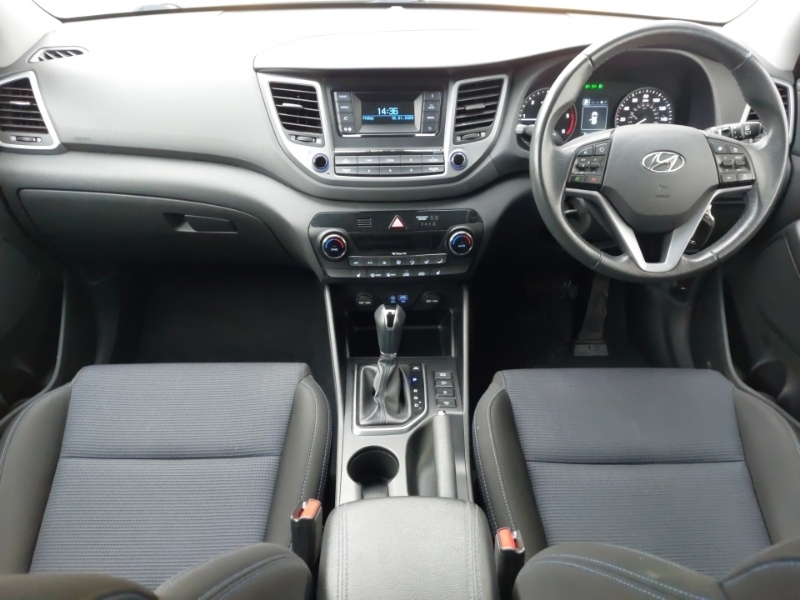 Hyundai Tucson 1.7 Crdi Blue Drive Se 2Wd Dct Black #3