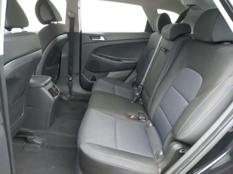 Hyundai Tucson 1.7 Crdi Blue Drive Se 2Wd Dct Black #6