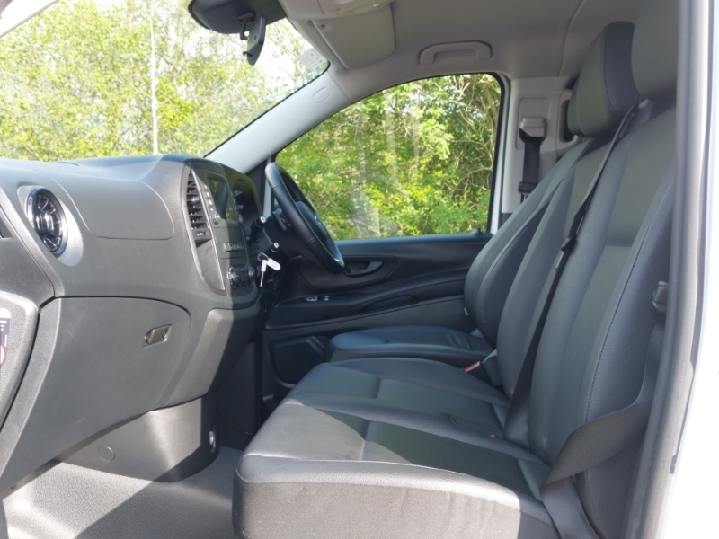 Mercedes-Benz Vito 114 Cdi Pro 9-Seater 9G-tronic KN24YDD White #5