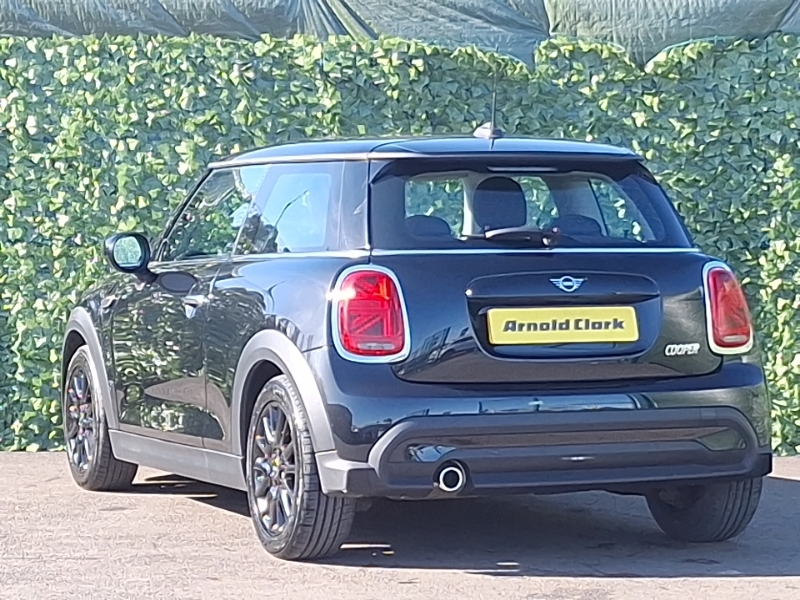 Mini Hatch 1.5 Cooper Classic SR72HHX Black #2