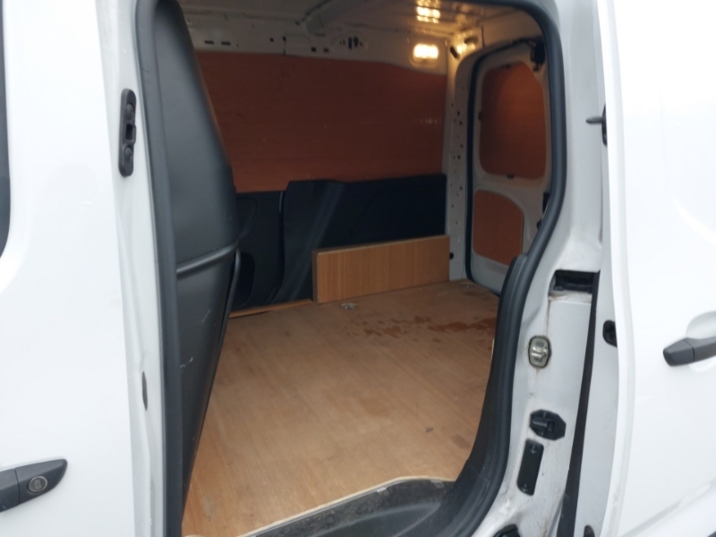 Peugeot Partner 1000 1.5 Bluehdi 100 Professional Premium Van YP23UYM White #6
