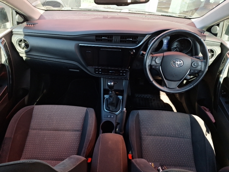 Toyota Auris 1.2T Design Tss Nav Brown #3