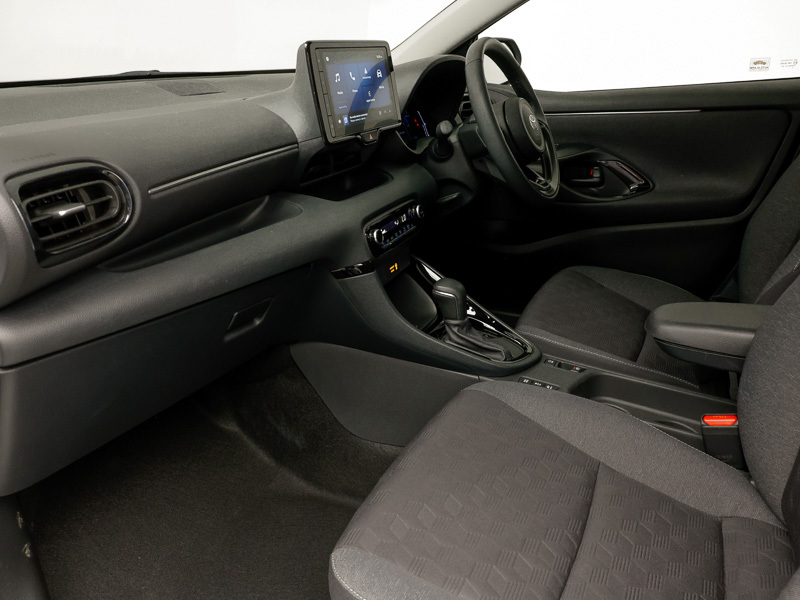 Toyota Yaris 1.5 Hybrid Design Cvt AK74VZN White #5