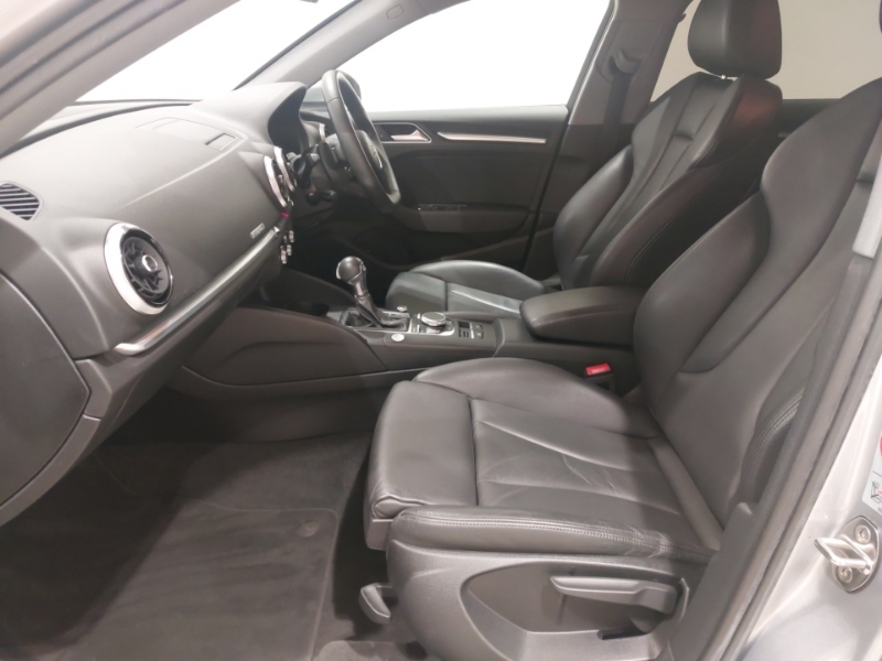 Audi A3 40 E-tron S Tronic FY20LUJ Silver #5