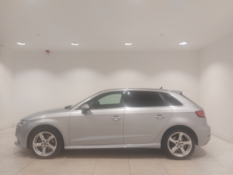 Audi A3 40 E-tron S Tronic FY20LUJ Silver #4