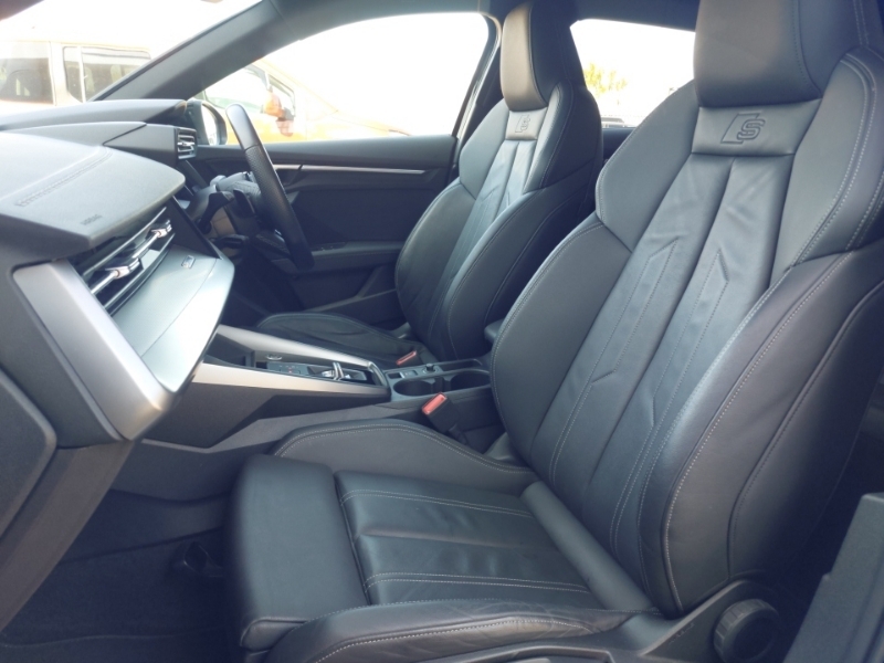 Audi A3 30 Tfsi S Line S Tronic YG23VEL Black #5