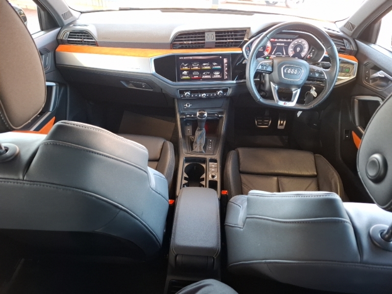 Audi Q3 35 Tfsi Edition 1 S Tronic NG70USW Orange #3