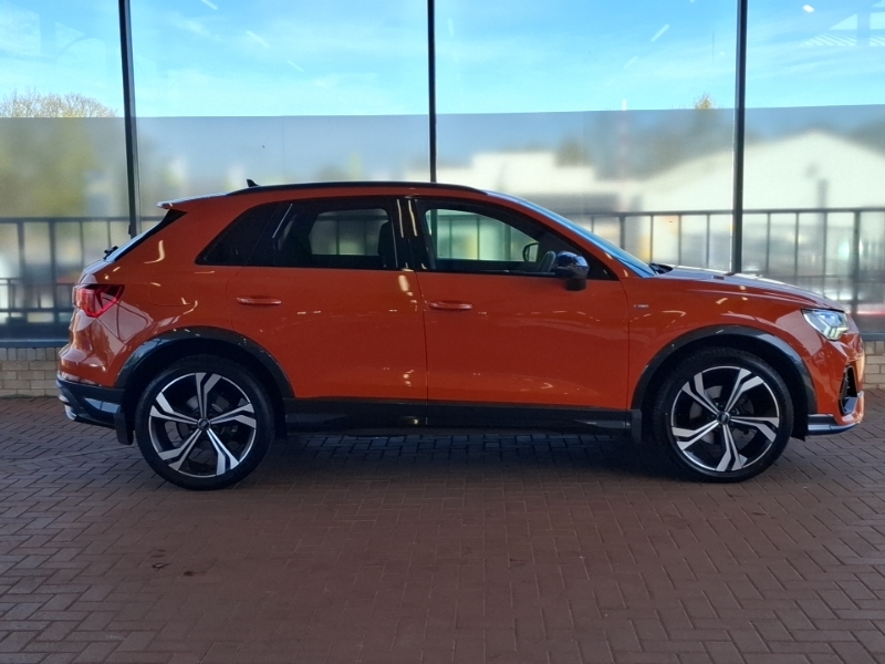 Audi Q3 35 Tfsi Edition 1 S Tronic NG70USW Orange #4