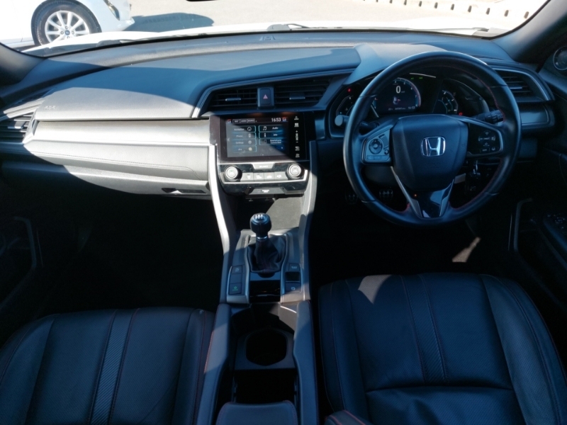 Honda Civic 1.0 Vtec Turbo 126 Sport Line PF68HGU White #3