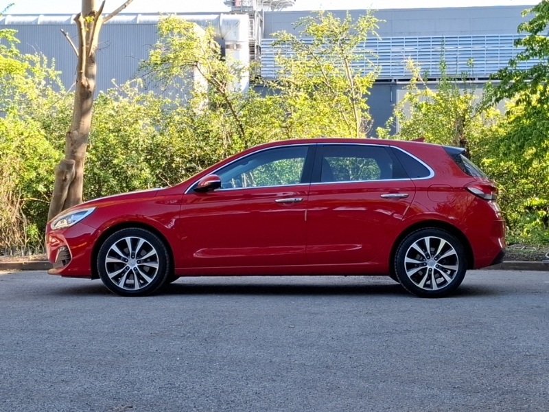 Hyundai I30 1.4T Gdi Premium Dct Red #4