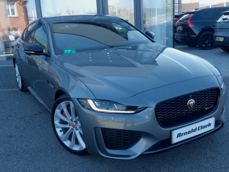Jaguar XE 2.0 P250 R-dynamic Black Grey