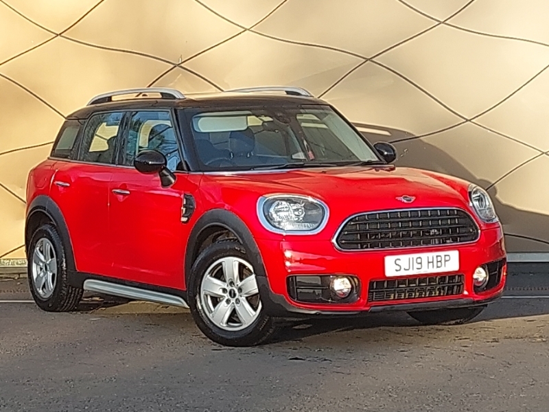 Mini Countryman 1.5 Cooper Classic Red