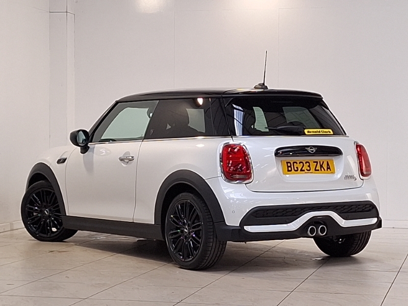 Mini Hatch 2.0 Cooper S Exclusive Premium White #2
