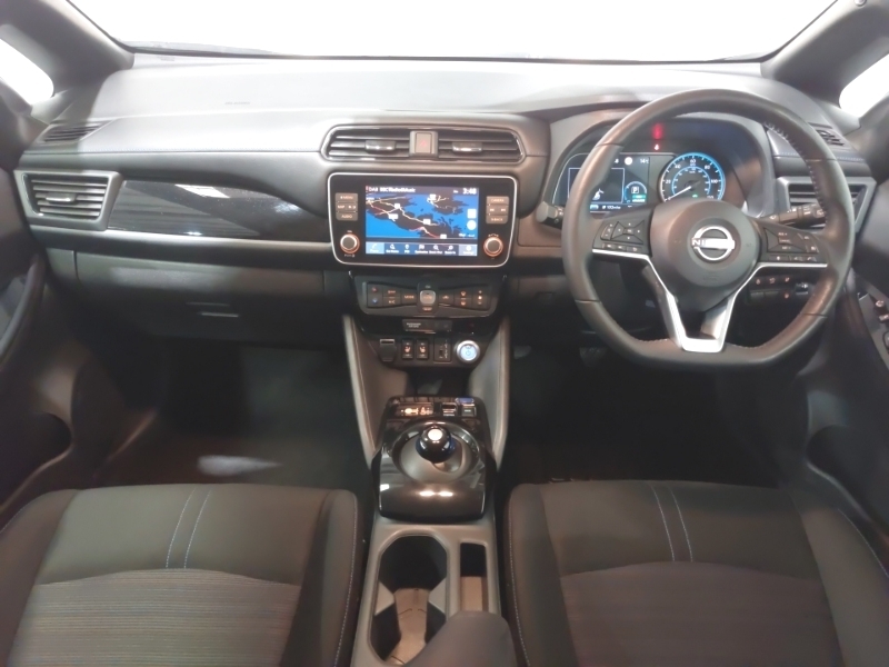 Nissan Leaf 110Kw N-connecta 39Kwh NV23OGF Silver #3