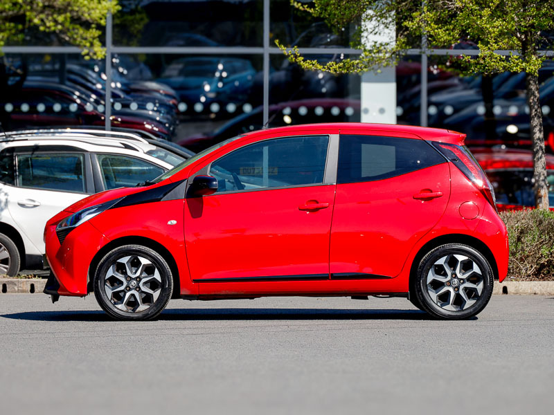 Toyota Aygo 1.0 Vvt-i X-trend EK20RZJ Red #4