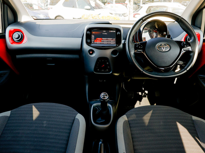 Toyota Aygo 1.0 Vvt-i X-trend EK20RZJ Red #3
