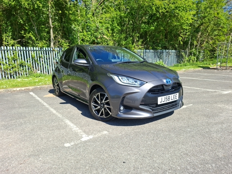 Toyota Yaris 1.5 Hybrid Design Cvt Grey