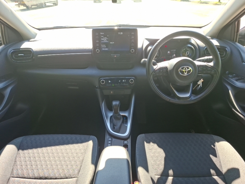 Toyota Yaris 1.5 Hybrid Design Cvt PK23ONZ Grey #3