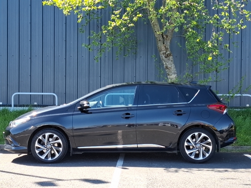 Toyota Auris 1.2T Design Black #4